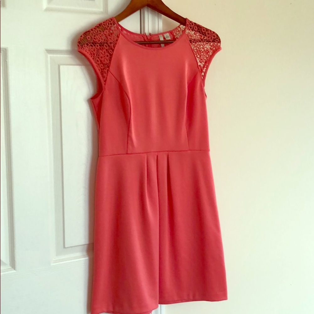 Lauren Conrad Lace cap sleeve dress size 8